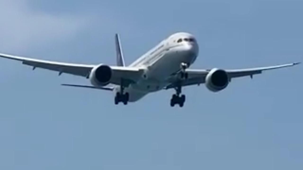 إلغاء الهبوط لطائرة الخطوط السعودية بوينغ دريملاينز في مطار فوكيت بتايلاند.. فيديو