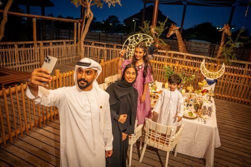 الامارات | تجربة مشوّقة لتناول "إفطار" أو "عشاء" بصحبة الحيوانات البرّية في "دبي سفاري بارك"
