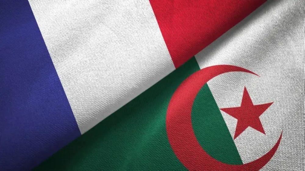 فرنسا تستدعي سفيرها في الجزائر وتطرد 12 موظفًا دبلوماسيًا