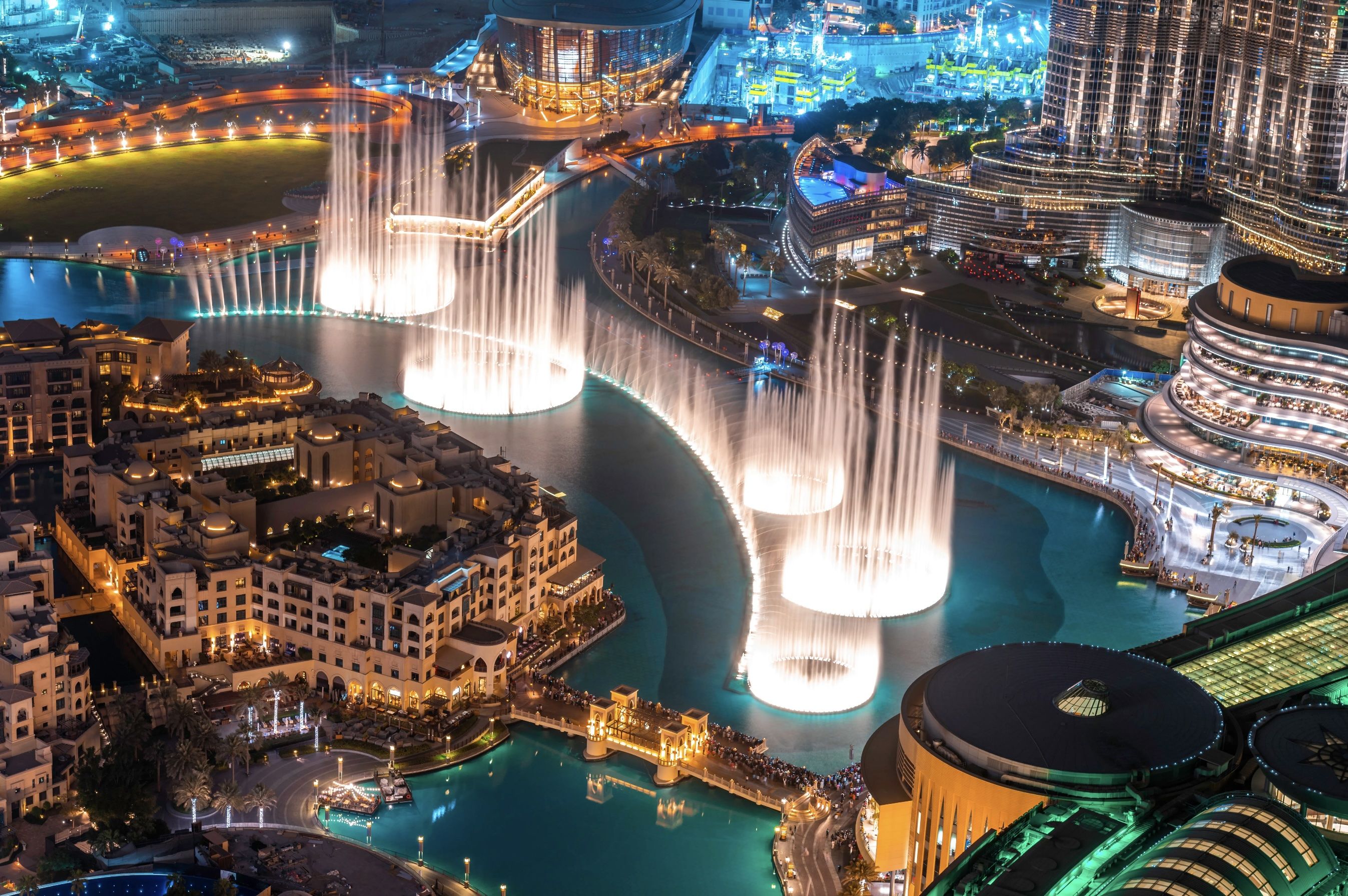 الامارات | نافورة دبي مول تقدم عرضها الأخير هذا الأسبوع