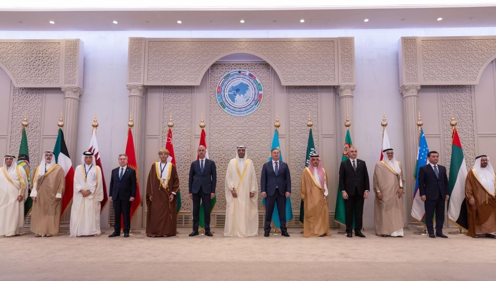 وزير الخارجية يشارك في الاجتماع الثالث للحوار الإستراتيجي بالكويت