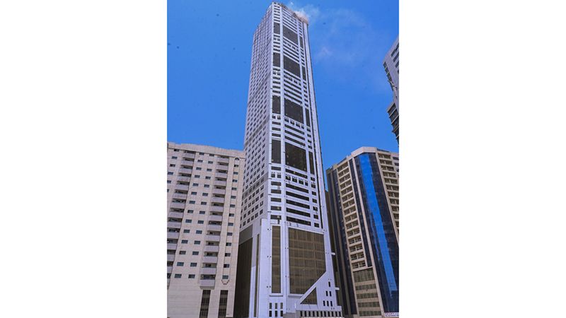 الامارات | 5 وفيات و19 إصابة بحريق برج سكني في الشارقة