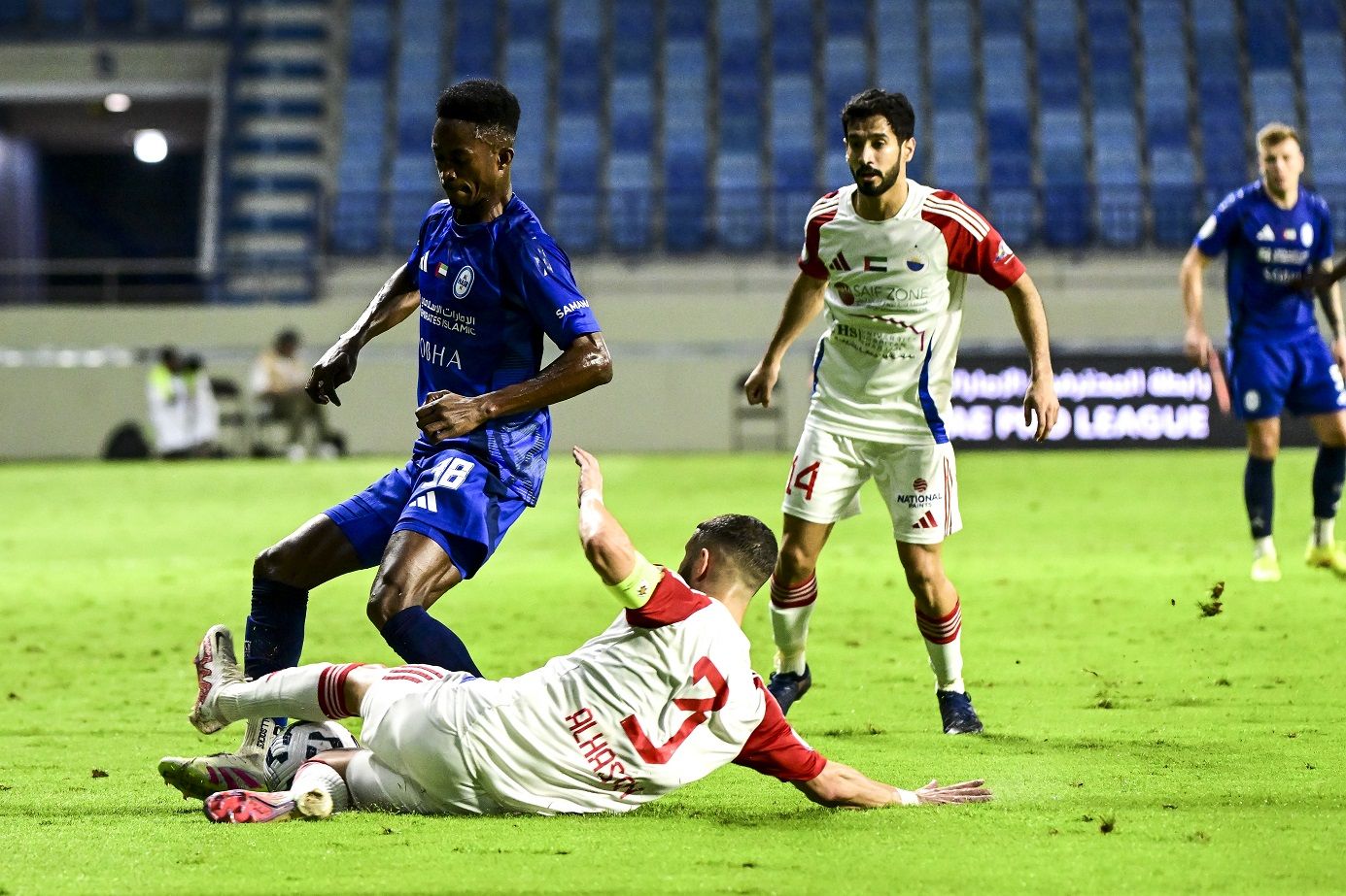 الامارات | «سيمفونية النصر» تُعزف في حضور «الملك»