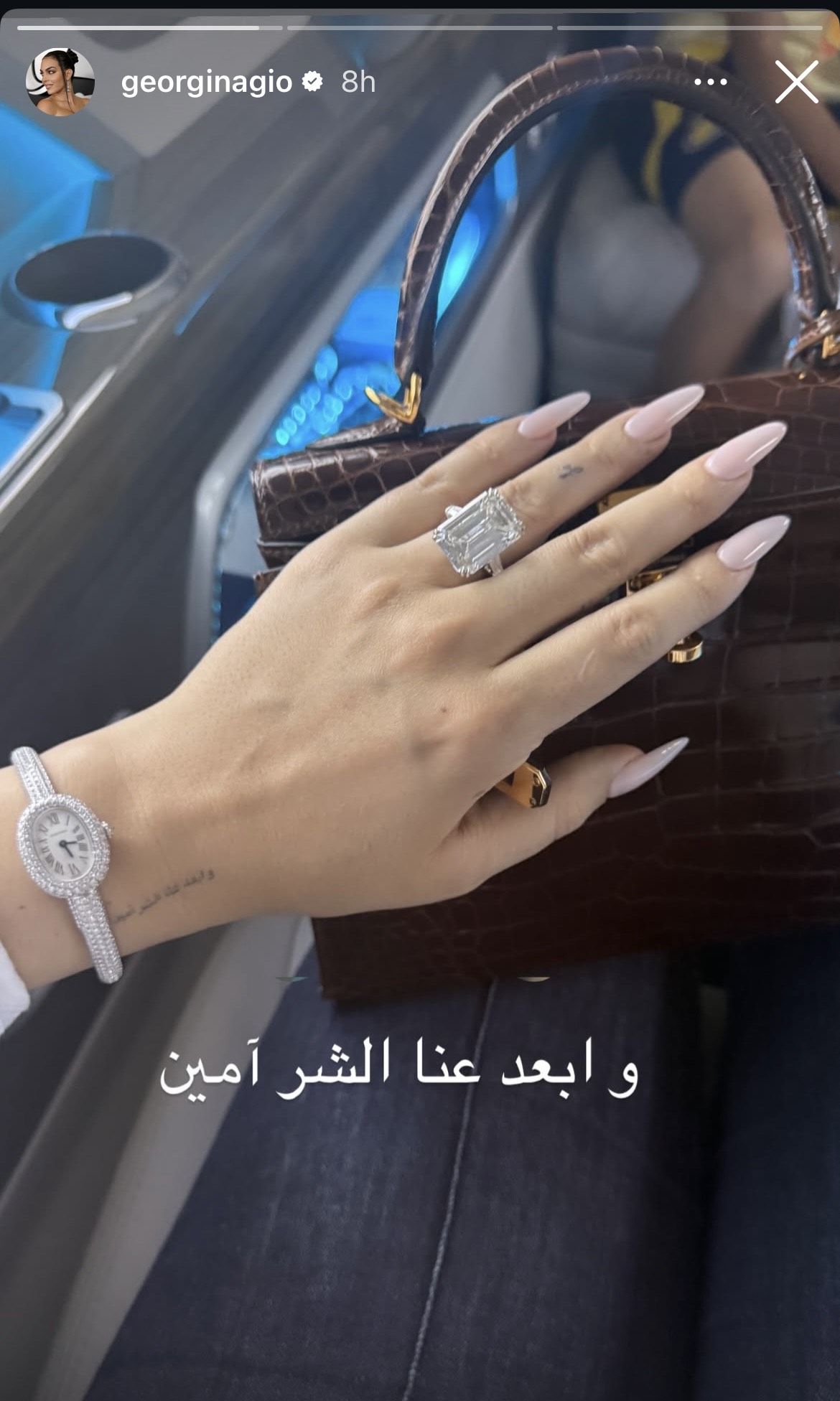 شاهدوا جورجينا رودريغيز بالعباءة والحجاب بمسجد الشيخ زايد بأبو ظبي