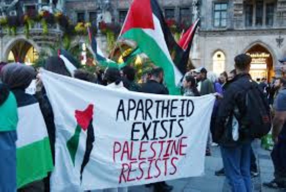 تأمين مظاهرة سلمية مؤيدة لفلسطين أمام السفارة الأمريكية في جاكرتا