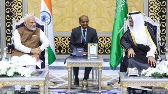 الخليج اليوم .. رئيس الوزراء الهندي يصل إلى السعودية