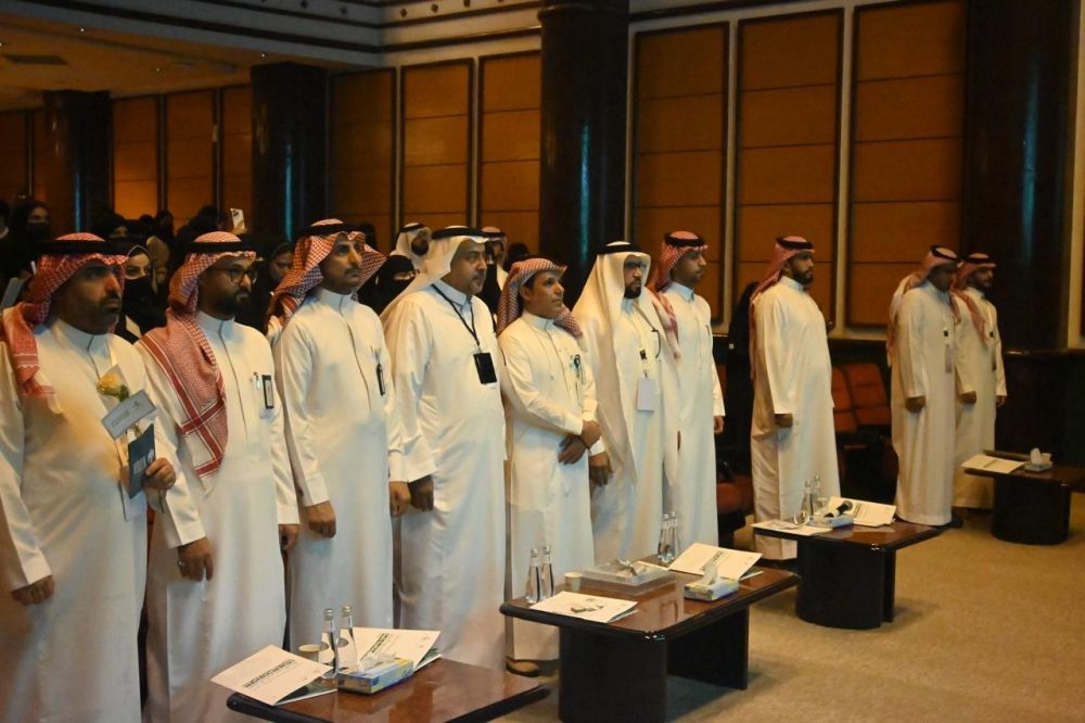 محاضرات علمية في ملتقى الخدمة الاجتماعية الأول في الرياض