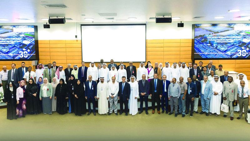 الامارات | جامعة الإمارات تكرّم أصحاب الخدمة المميزة تقديراً لعطائهم