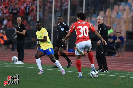 الأهلى يجرى تبديلا بنزول وسام أبو على وخروج جراديشار أمام صن داونز.. صور