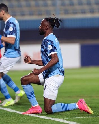 60 دقيقة.. أورلاندو يفرض التعادل 2-2 على بيراميدز فى مباراة مثيرة.. صور