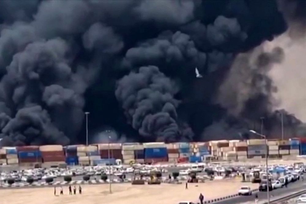 ارتفاع حصيلة ضحايا انفجار ميناء إيران إلى 14 قتيلا و750 مصابا