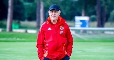مارسيل كولر يجمع متعلقاته من التتش بعد الرحيل عن تدريب الأهلي