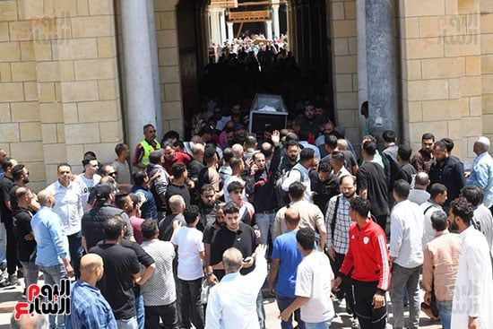 مشاهد من تشييع جنازة أمح الدولي مشجع الأهلي الراحل