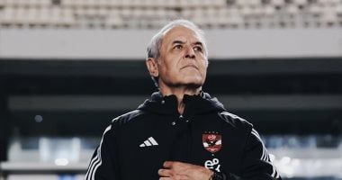 الأهلي يستبعد مدرب الزمالك السابق من دائرة المُرشحين لـ"خلافة" كولر