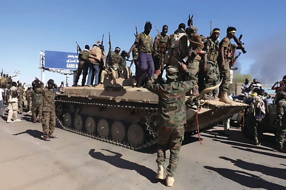 السودان.. 20 قتيلًا في قصف لقوات الدعم السريع على مخيم "أبو شوك"