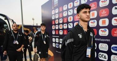 منتخب الشباب يصل استاد هيئة قناة السويس لمواجهة سيراليون.. صور