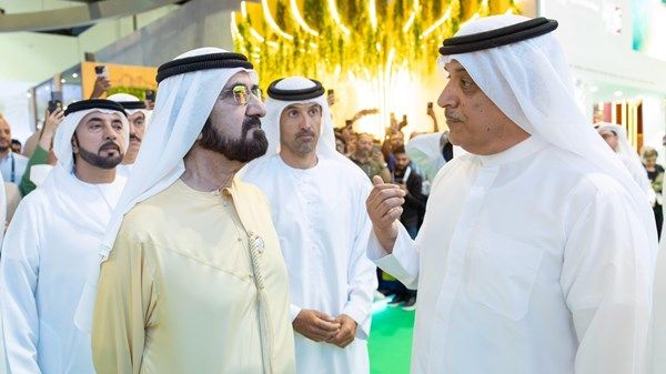 محمد بن راشد : نهنئ أنفسنا ورئيسنا وشعبنا بأن بلادنا أصبحت وجهة للعالم