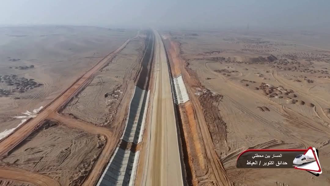 شاهد أحدث صور للخط الثانى من القطار الكهربائى السريع "أكتوبر - أبوسمبل"