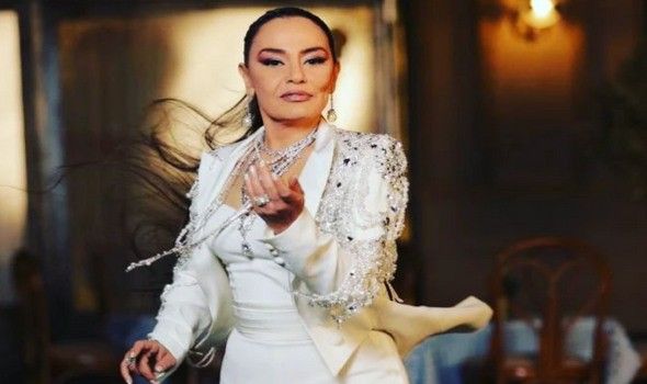 شيريهان توجّه رسالة لمحمد صلاح بعد رفعه علم مصر