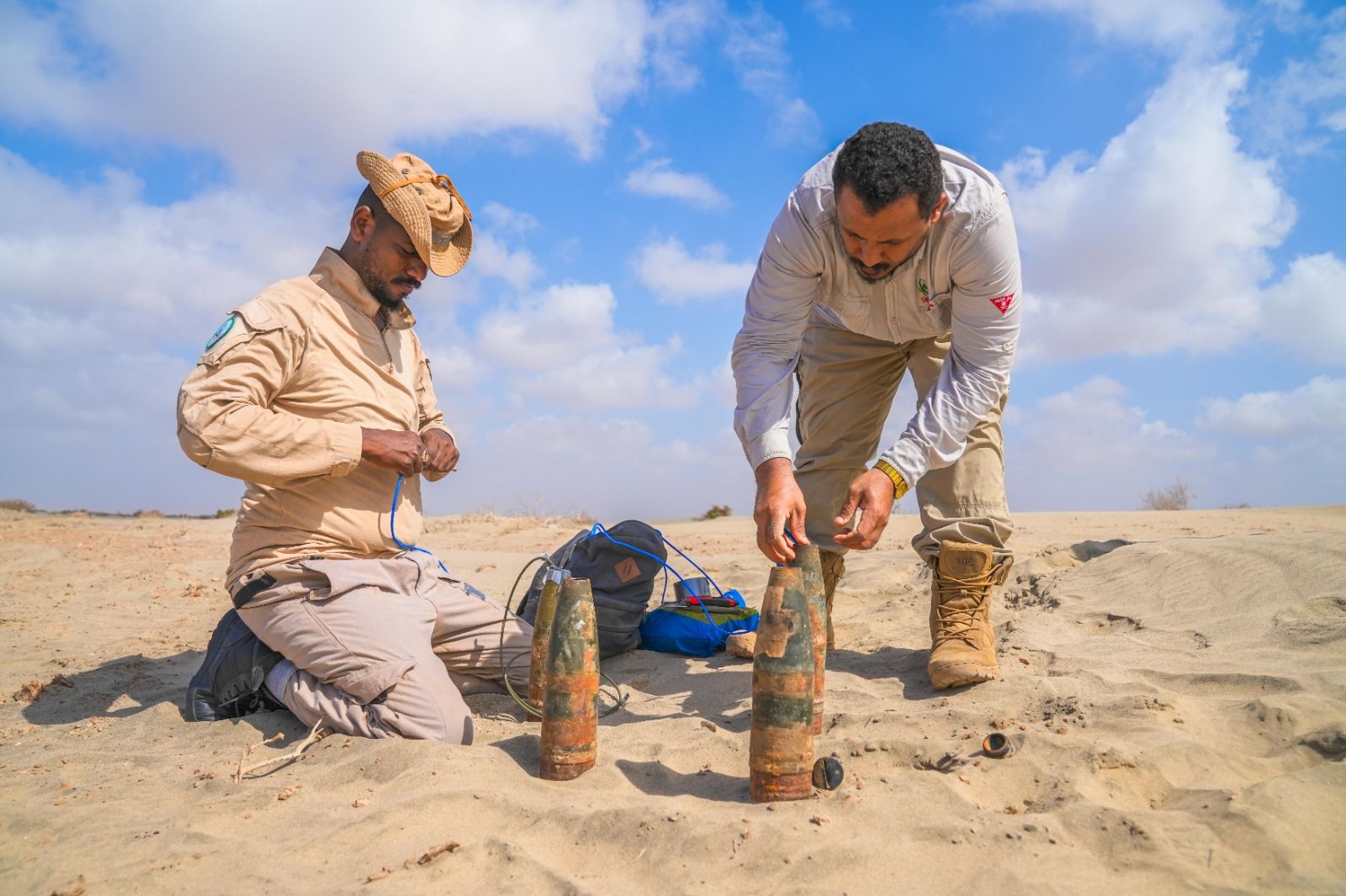 السعودية | «مسام» يفكك قنابل اليمن المؤجلة: أكثر من 4 آلاف ذخيرة مدمّرة في أبين