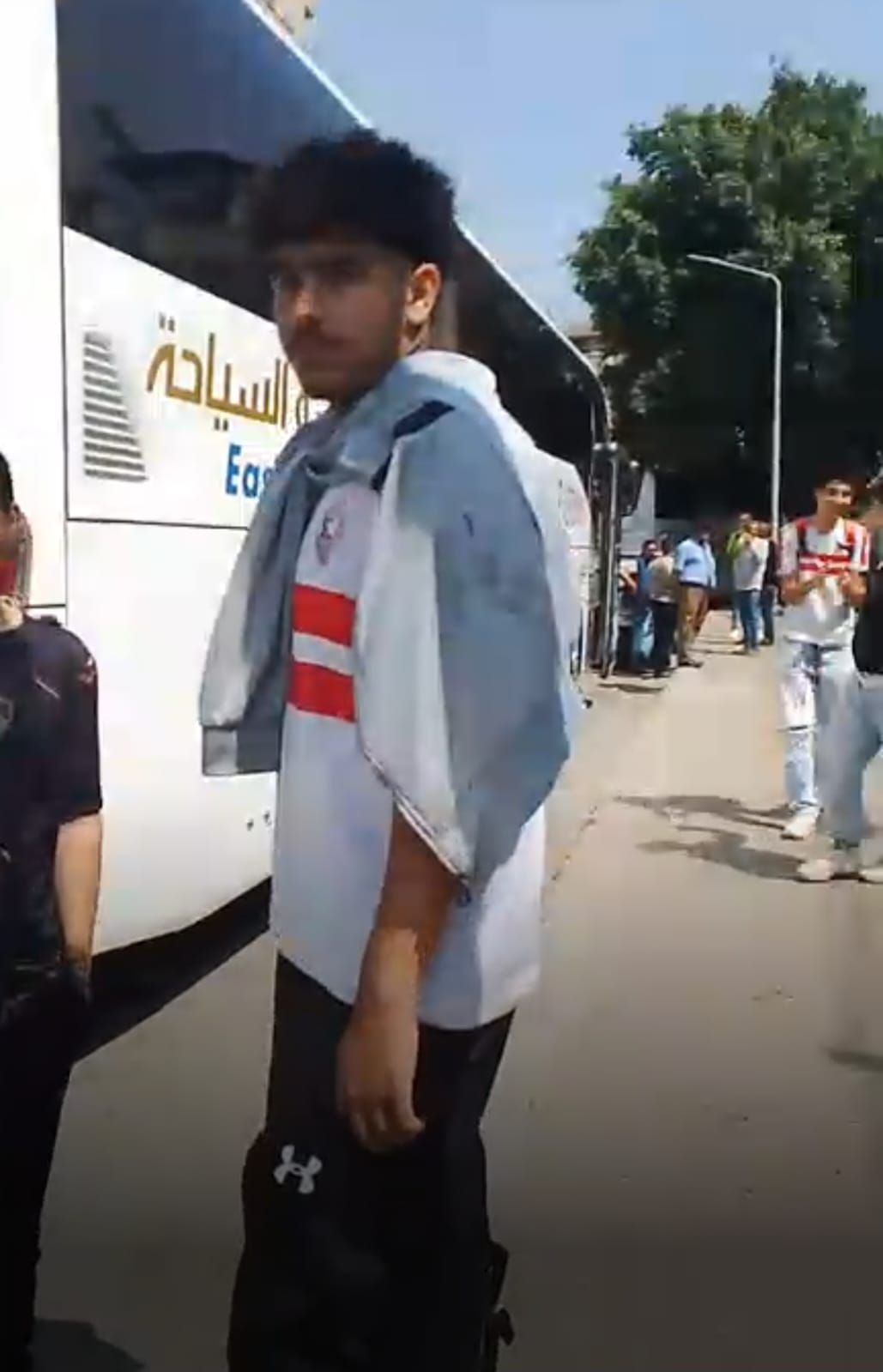 جماهير الزمالك تستعد للسفر إلى الاٍسكندرية لدعم الفريق أمام المصرى.. صور