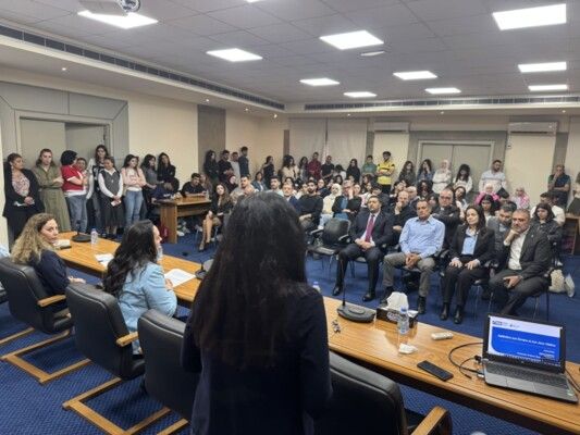 كلية الصحة العامة في جامعة الحكمة نظمت ندوة حوارية تحت عنوان "الحكمة للتغلب على الإدمان"