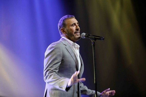 كاظم الساهر يحيي ذكرى وفاة نزار قباني بكلمات معبرة
