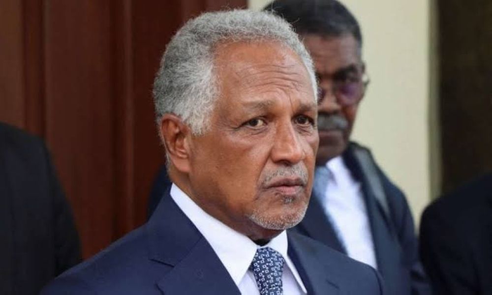 البرهان يعين "الحاج" رئيسًا جديدًا للحكومة في السودان