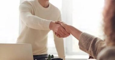 طالع الأبراج: 5 أبراج تتعامل بود ودبلوماسية مع الإكس.. بينسوا الخلافات بسهولة