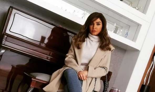 روجينا تحتفل للمرة الثانية بميلادها في حضور نجمات الفن
