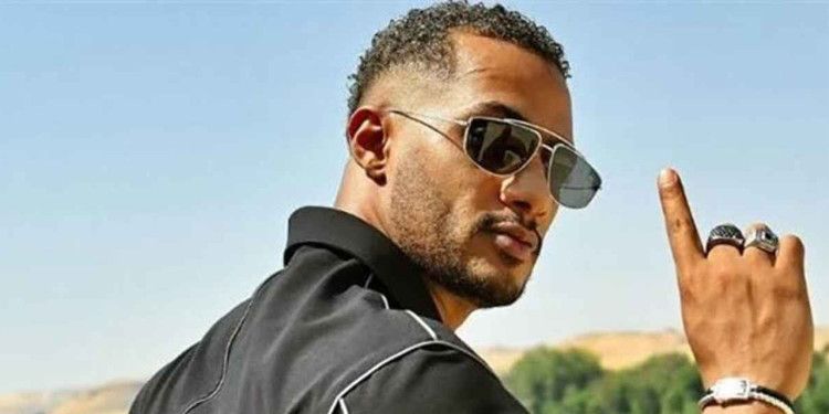 محمد رمضان يقدم هدية لافتة للعمال في عيدهم