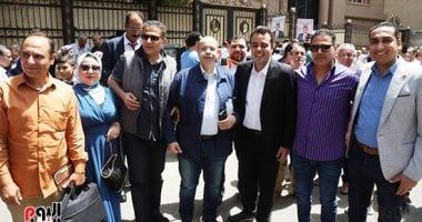 توافد نجوم الصحافة للتسجيل بالجمعية العمومية ومد التسجيل حتى الساعة الثانية