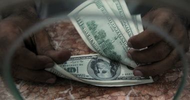 بالبنك المركزى 50.74 جنيه.. سعر الدولار اليوم الجمعة 2-5-2025 أمام الجنيه
