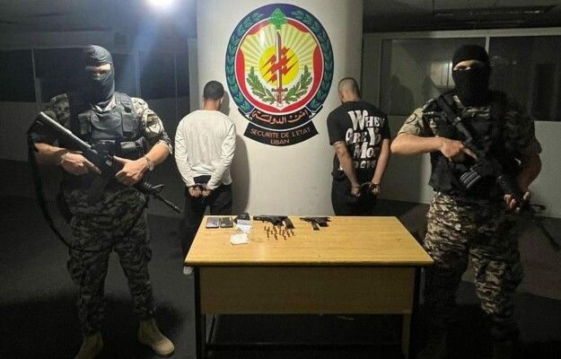 أمن الدولة: توقيف فلسطينيَين اثنَين في شاتيلا بجرم حيازة أسلحة وتجارة مخدرات