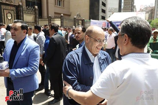 توافد نجوم الصحافة للتسجيل بالجمعية العمومية ومد التسجيل حتى الساعة الثانية