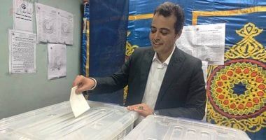 الزميل محمد السيد الشاذلى يدلى بصوته في انتخابات نقابة الصحفيين.. صور