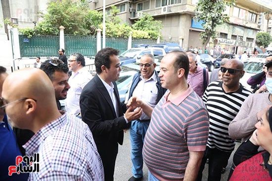 مراسلو المحافظات يشاركون بكثافة فى التسجيل بعمومية انتخابات الصحفيين