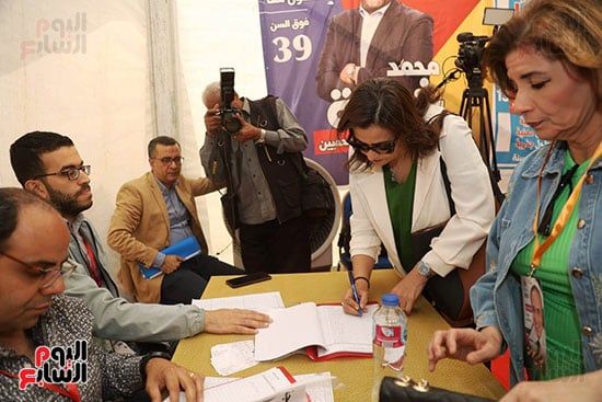 علا الشافعى تسجل فى كشوف الجمعية العمومية لنقابة الصحفيين