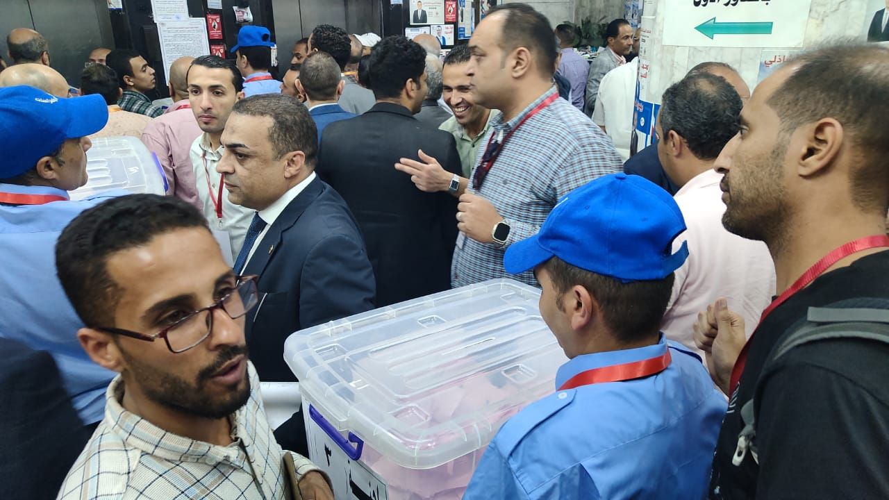 انتخابات الصحفيين.. نقل صناديق الاقتراع للدور الرابع استعدادا للفرز
