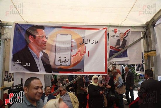 لافتات المرشحين تزين عبد الخالق ثروت.. توافد الصحفيين للمشاركة فى الانتخابات.. صور