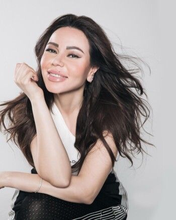أسما إبراهيم تتألق بلوك رياضي في أحدث جلسة تصوير
