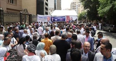 إصابة صحفية بحالة إغماء نتيجة الازدحام بانتخابات نقابة الصحفيين