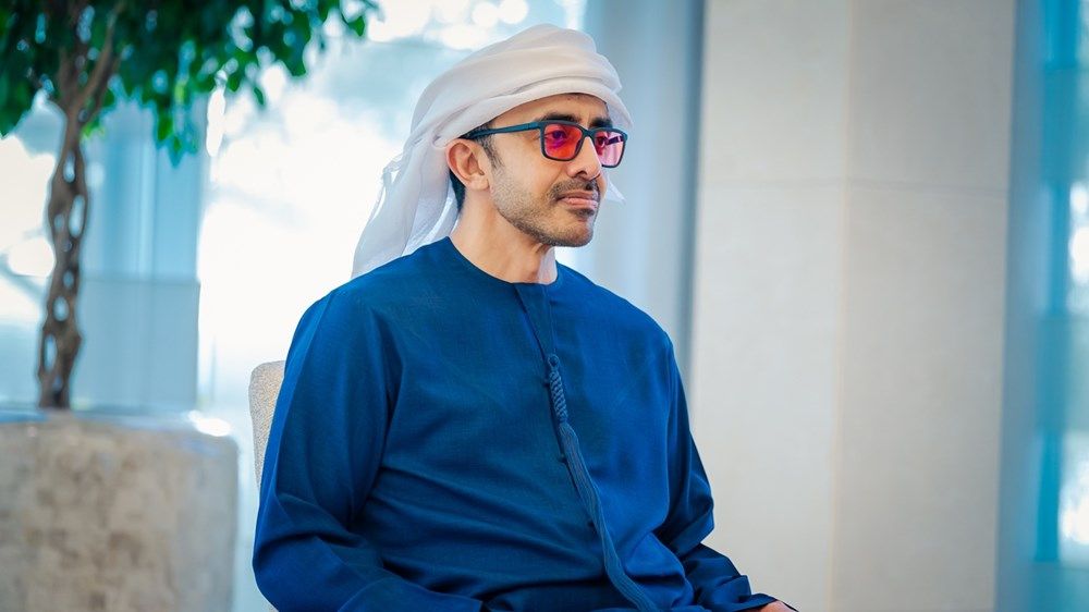 عبدالله بن زايد يستقبل وزير خارجية البوسنة والهرسك