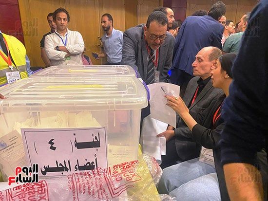 بدء فرز الأصوات على عضوية مجلس نقابة الصحفيين.. صور