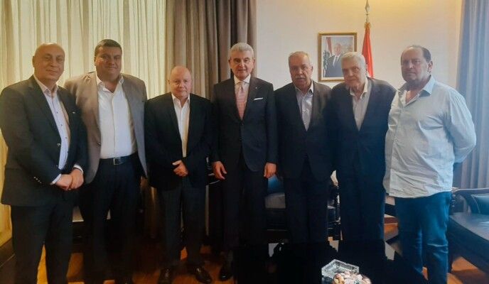وزير الصناعة استقبل سفير هنغاريا وبحث مع وفد الاتحاد العمالي العام مسألة الحد الأدنى للأجور