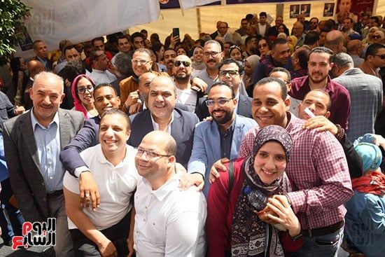 استمرار توافد أعضاء الجمعية العمومية للمشاركة فى انتخابات نقابة الصحفيين.. صور