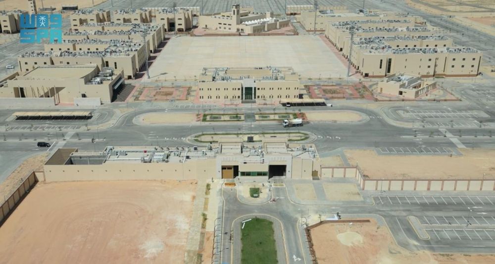 وزير الداخلية يدشن عددًا من مشروعات الوزارة في القصيم