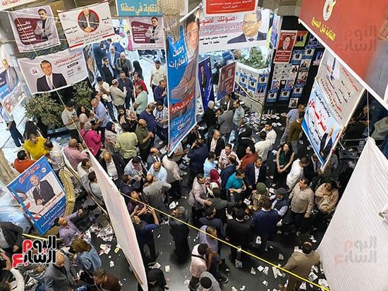 غلق باب التصويت بانتخابات التجديد النصفي لنقابة الصحفيين.. صور