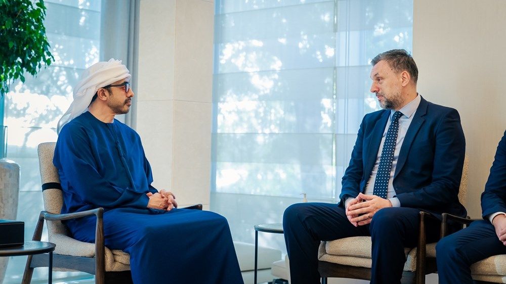 عبدالله بن زايد يستقبل وزير خارجية البوسنة والهرسك