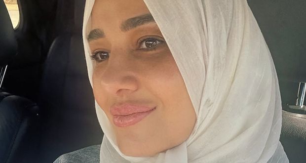 حلا شيحة بالحجاب مجددًا: “الله يقبلنا كما نحن”